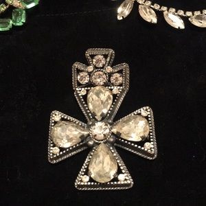 Gorgeous vintage brooch- pendant